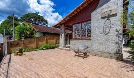 Casa com 3 quartos no Jardim Cascata, Teresópolis.