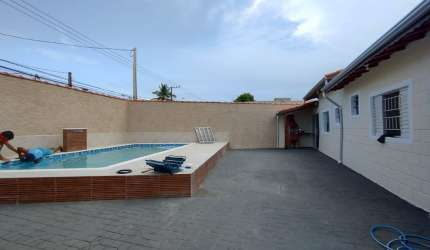 Casa para Venda no bairro Jardim Suarão, localizado na cidade de Itanhaém / SP.
