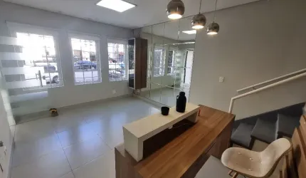 Casa comercial em Perdizes - com 5 salas, 2 vagas e 3 banheiros - Empreenda aqui!