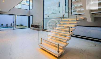 Casa Nova em Alphaville com 4 suítes, Piscina Aquecida, Sauna, Acabamento Premium!