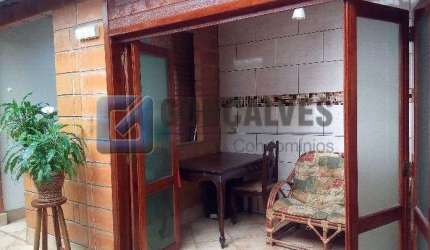 Casa com 2 quartos à venda na VITORIO CHIAROTTI, R, Centro, Mauá, 120 m2 por R$ 465.000
