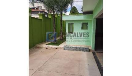 Casa com 3 quartos à venda na LUZERN, R, Taboão, São Bernardo do Campo, 240 m2 por R$ 850.000
