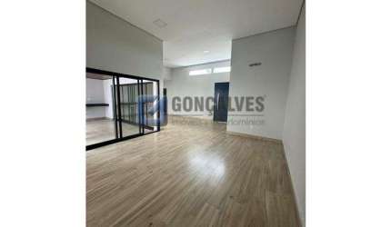 Casa com 3 quartos à venda na MIGUEL JARDINI, R, Aparecidinha, Sorocaba, 185 m2 por R$ 1.300.000