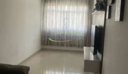 Venda de apartamento reformado com 2 quartos na Vila Mathias em Santos / sp