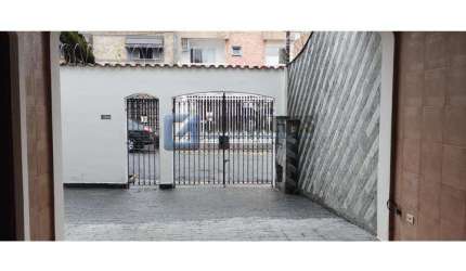 Casa com 3 quartos para alugar na FRANCISCA PEDROSO DE TOLEDO, R, Rudge Ramos, São Bernardo do Campo, 220 m2 por R$ 3.000