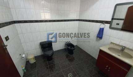 Casa com 3 quartos para alugar na WASHINGTON LUIZ, R, Centro, Diadema, 400 m2 por R$ 13.200