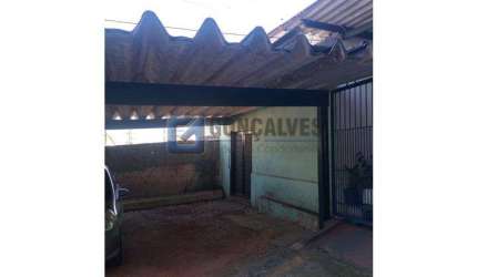 Casa com 1 quarto para alugar na LEIRIA, R, Vila Lusitânia, São Bernardo do Campo por R$ 1.200