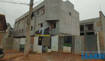 CASA EM CONDOMÍNIO - LOTEAMENTO CALDENSE - MG