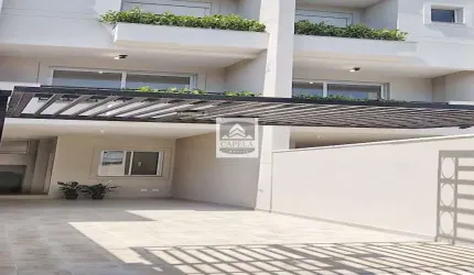 SOBRADO NOVO À VENDA Água Fria,  170m², 3 SUÍTES