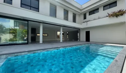 Casa em condomínio Fechado em Pirabeiraba