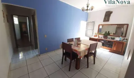 CASA À VENDA NO CENTRO DE INDAIATUBA EM TERRENO COM 407m² e 211.13m² de  ÁREA CONSTRUÍDA.