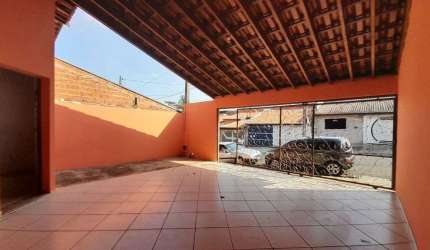 CASA À VENDA NO BAIRRO JARDIM BELO HORIZONTE COM 3 QTS, 1 SUÍTE, SALAS ESTAR E JANTAR E 2 VAGAS COBERTAS - INDAIATUBA SP!