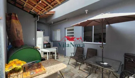 Duas casas independentes , 2 quartos em cada