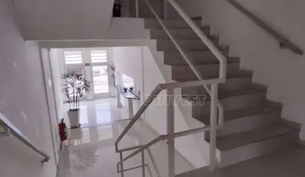 Predio comercial com localização privilegiada!!
