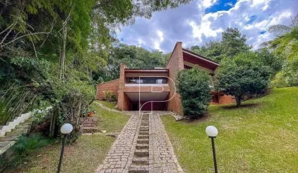 Casa mobiliada com 4 suítes no Forest Hills Granja Viana