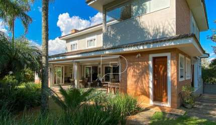 Casa à venda no Condomínio Palos Verdes - conforto, quadra de tênis privativa e localização privilegiada!