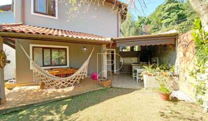Casa com 3 dormitórios à venda, 130 m² por R$ 1.320.000,00 - Granja Viana - Carapicuíba/SP