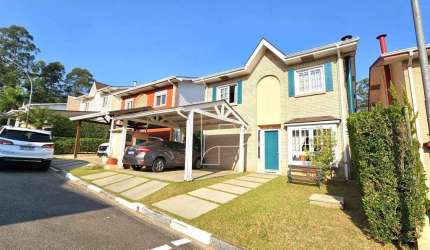 Casa em condomínio na Granja Viana