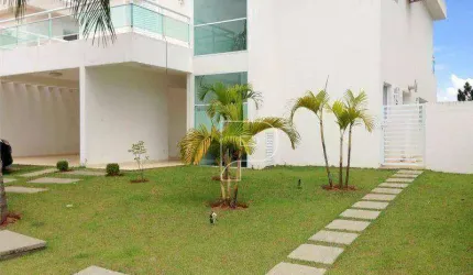 Casa com 3 dormitórios à venda, 204 m² por R$ 1.600.000,00 - Granja Viana - Carapicuíba/SP