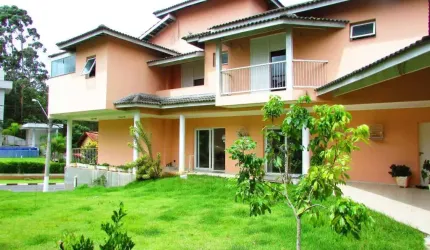 Casa com 4 dormitórios à venda, 440 m² por R$ 1.700.000,00 - Granja Viana - Embu das Artes/SP
