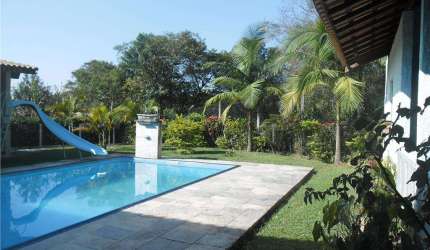 Chácara com 04 Dormitórios à Venda, 12.833 m² de Ter e com 488 m² de A/C. por R$. 950.000,00 - Caucaia do Alto - Cotia/SP