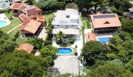 Casa à venda em condomínio na Granja Viana