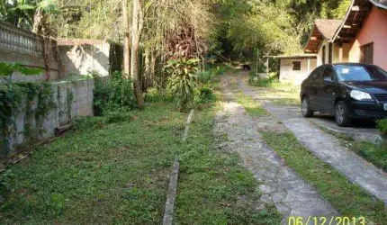 Terreno com 3 Casas com 3 dormitórios à venda, 200 m² por R$ 1.590.000 - Granja Viana - Cotia/SP