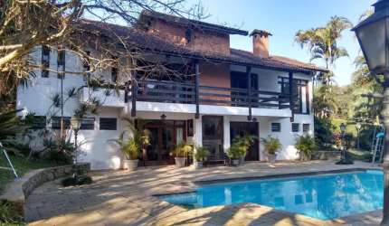 Casa com 4 dormitórios à venda, 542 m² por R$ 1.800.000,00 - Centro (Embu das Artes) - Embu das Artes/SP