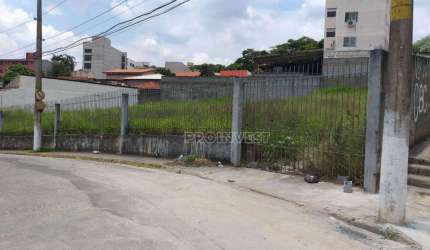 Terreno 992m² no centro de Cotia, venda ou locação.