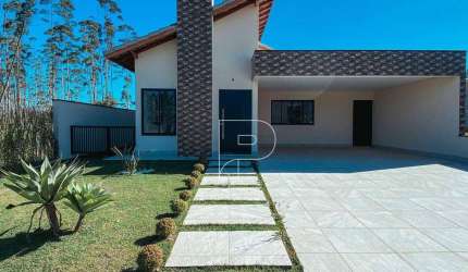 Casa térrea nova, com integração e ótima localização!