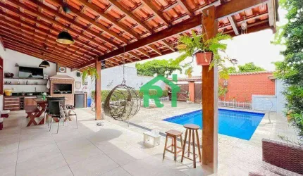 Casa próximo da Praia, 5 dormitórios (3 suítes), 5 vagas, Lazer, Tombo, Guarujá/SP