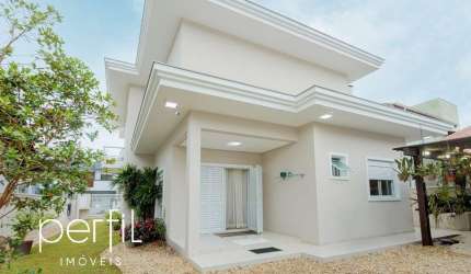 Belissima casa a venda com 260 m2 - divisa do Anita/Floresta - Joinville/SC
