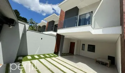 Imperdível! Casa à venda em Joinville-SC, Bairro América: 3 quartos, 3 suítes, 2 salas, 5 banheiros, 3 vagas de garagem, 185m².