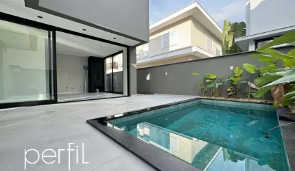 Sobrado residencial no quinte essence para venda com três suítes no bairro Vila Nova - Joinville/ SC