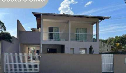 Sobrado com 4 dormitórios à venda, 228 m² por R$ 695.000,00 - Costa e Silva - Joinville/SC