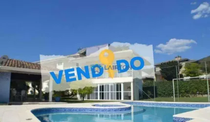 Casa de Alto Padrão com 4 Dormitórios, Área de Lazer Completa à Venda no Jardim Flamboyant, Atibaia