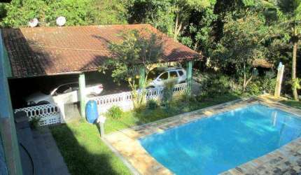 Chácara de 4 Dormitórios com Piscina Aquecida à Venda em Guaraiuva, Vargem/SP