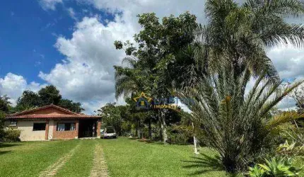Chácara com 2 dormitórios à venda, 3000 m² por R$ 630.000,00 - Laranjal - Atibaia/SP