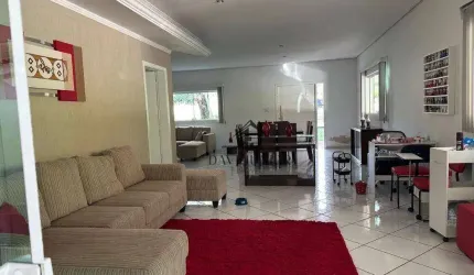 Casa com 3 dormitórios sendo 1 suite à venda, 553 m² por R$ 1.600.000 - Condomínio Vale do Lago - Sorocaba/SP