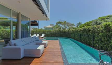 Casa 6 Quartos em  Jurerê Internacional