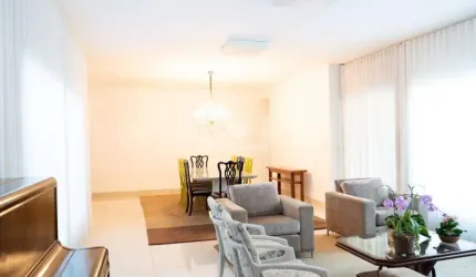 Casa 3 quartos, 6 vagas - Jardim Atlântico.