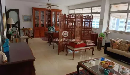 Amplo apartamento com ótima localizaçâo na Savassi.