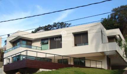 Oportunidade Casa com 5 suítes no começo do Condomínio Vila Alpina.
