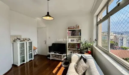 Apartamento á venda no bairro Santo Antônio