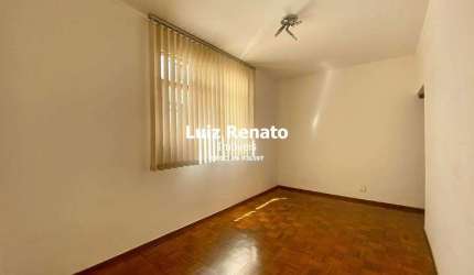 Apartamento á venda no bairro Coração de Jesus