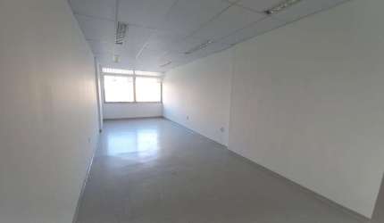 Sala comercial cm 64,64m² 2 salas 2 banheiros 1 vaga no Itaim Bibi  – Localização estratégica, fáci