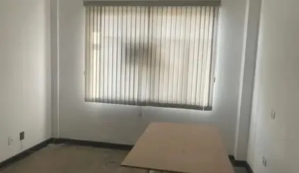Sala Comercial na República, 66m², no centro histórico de São Paulo, localização perfeita para seus