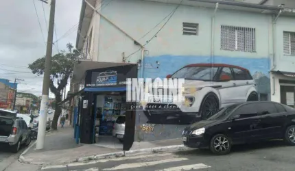 Casa Assobradada com 3 Salões, 240m²