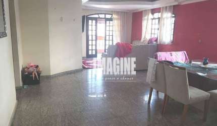 Sobrado no Parque do Carmo com 5 Dorms sendo 4 Suítes, 6 Vagas, 800m²