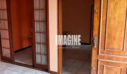 Sobrado no Cangaiba com 3 Dormitórios sendo 1 Suíte, 4 Vagas, 200 m²